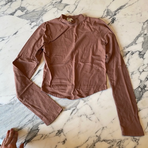 Brown Long Sleeve Crop Top - Picture 2 of 4